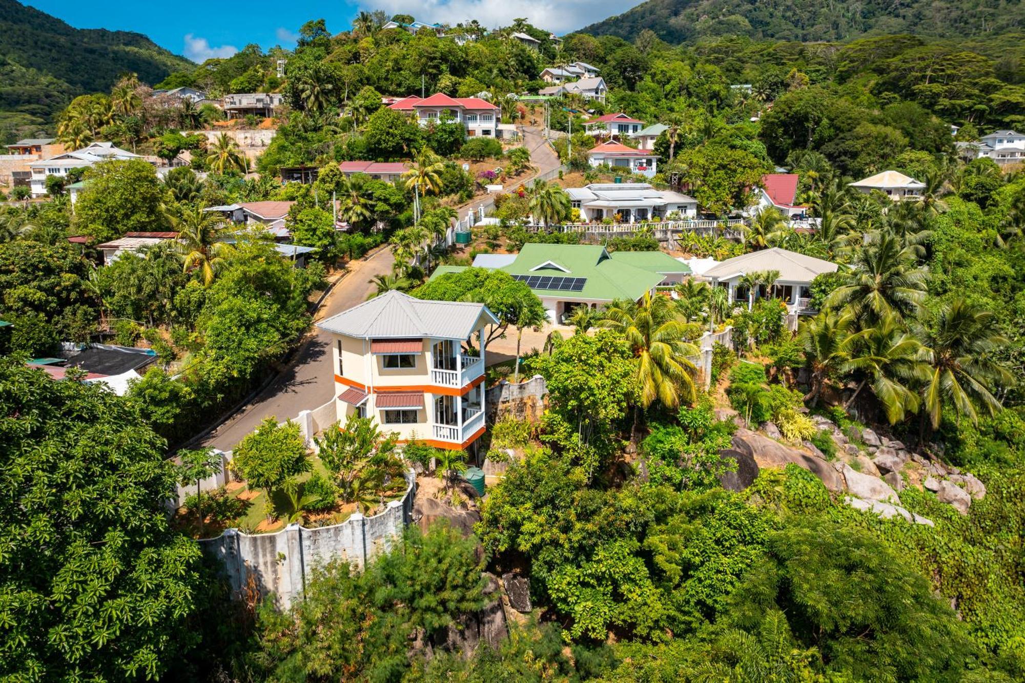 Au Cap Self Catering * Anse aux Pins