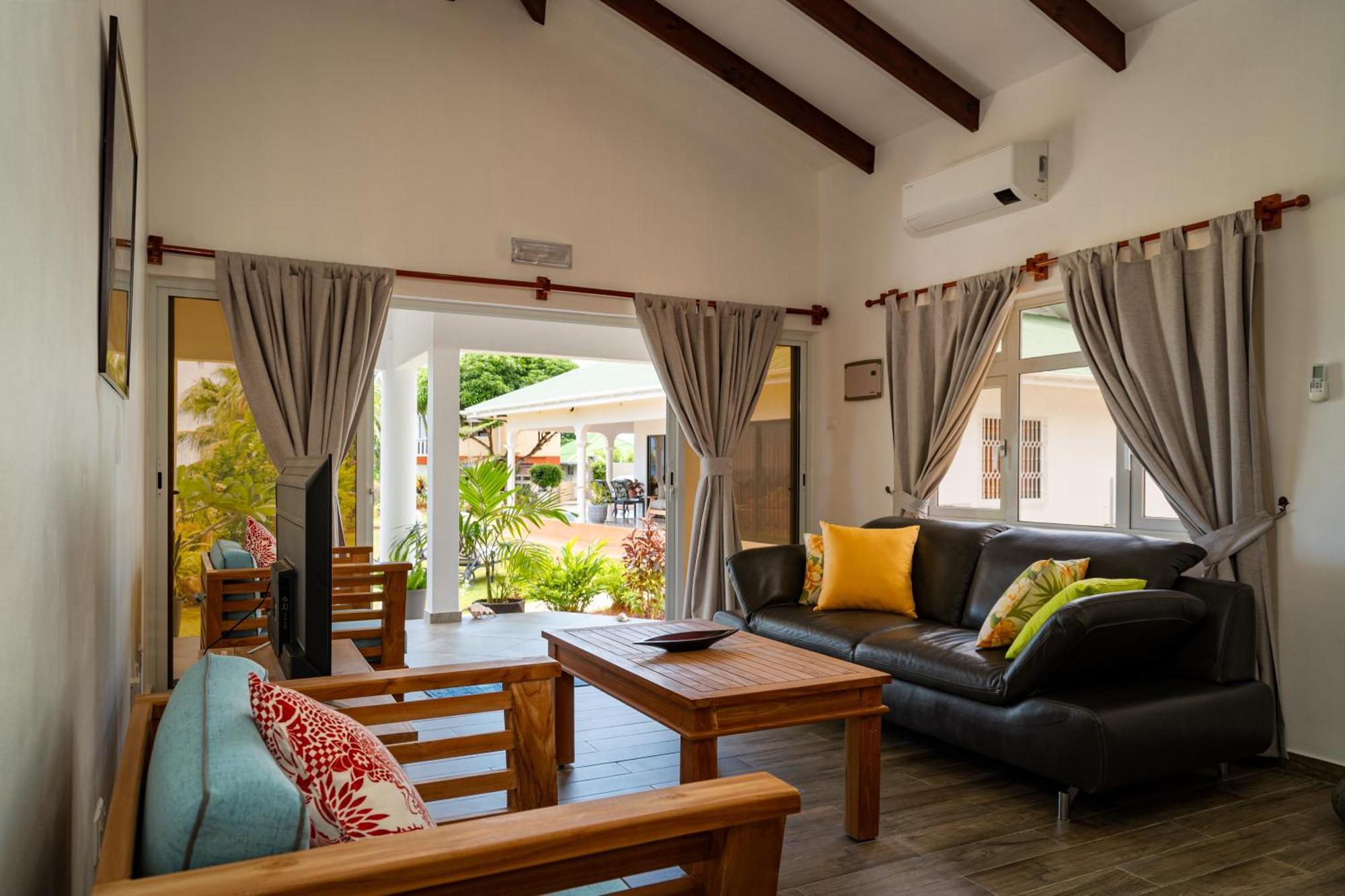 Au Cap Self Catering *