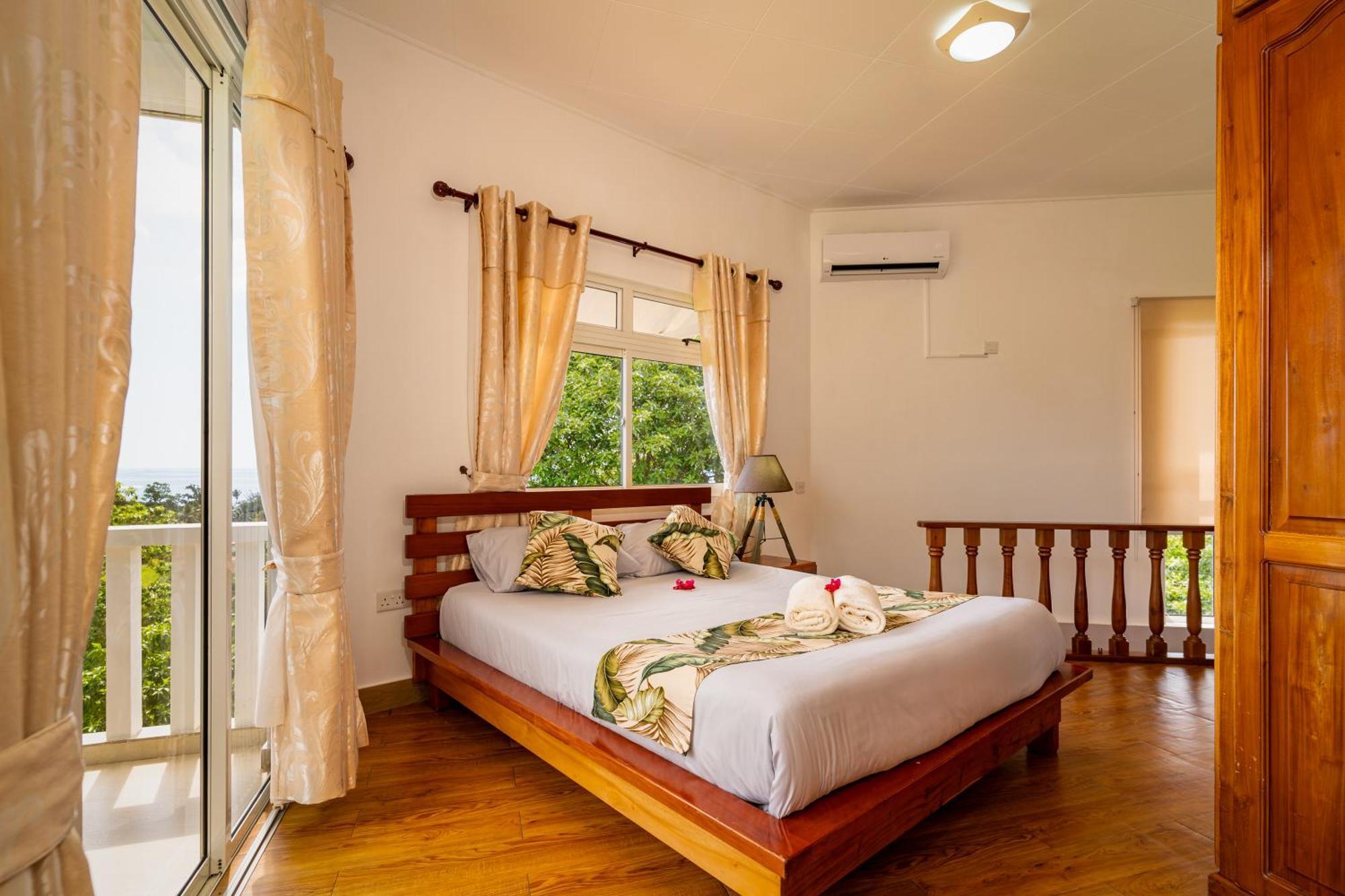 Au Cap Self Catering *